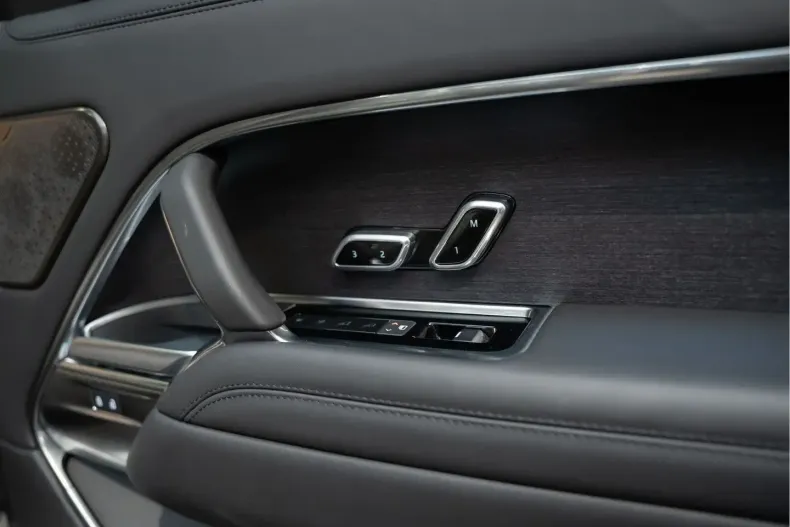 Land Rover Range Rover din 2024 cu 19.945 km - oferta LAN177111 - foto 28