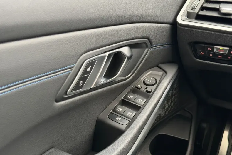 BMW 320 din 2022 cu 82.500 km - oferta BMW177112 - foto 17