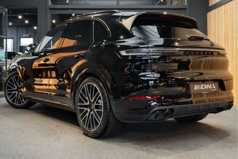 Porsche Cayenne din 2024 cu 24.923 km - oferta POR177122 - foto 2