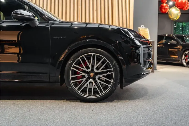 Porsche Cayenne din 2024 cu 24.923 km - oferta POR177122 - foto 15