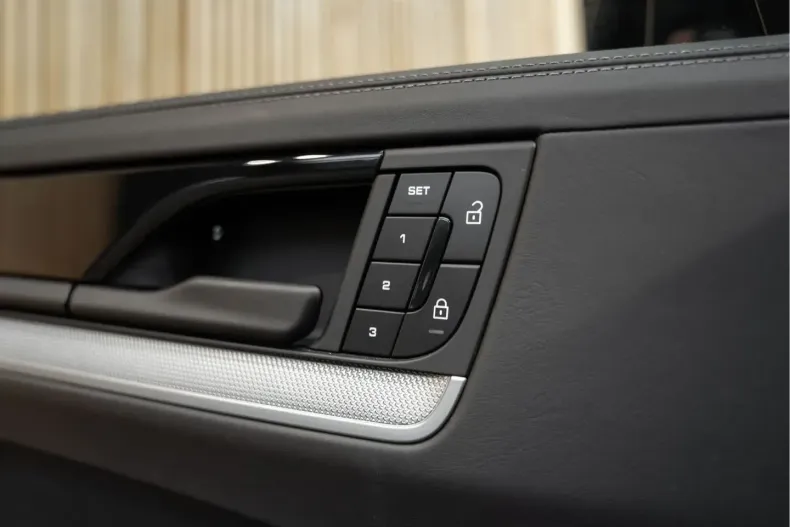 Porsche Cayenne din 2024 cu 24.923 km - oferta POR177122 - foto 23