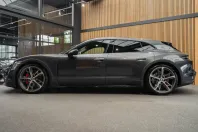 Porsche Taycan din 2023 cu 26.800 km - oferta POR177124 - foto 4