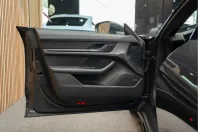 Porsche Taycan din 2023 cu 26.800 km - oferta POR177124 - foto 6