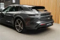 Porsche Taycan din 2023 cu 26.800 km - oferta POR177124 - foto 13