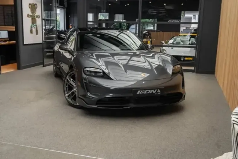 Porsche Taycan din 2023 cu 26.800 km - oferta POR177124 - foto 23