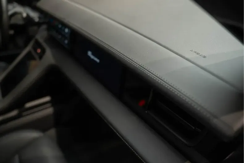 Porsche Taycan din 2023 cu 26.800 km - oferta POR177124 - foto 34