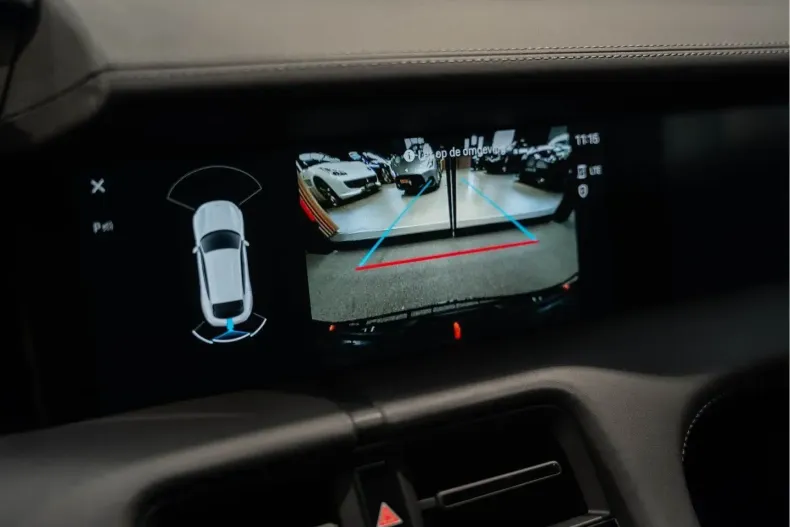 Porsche Taycan din 2023 cu 26.800 km - oferta POR177124 - foto 39