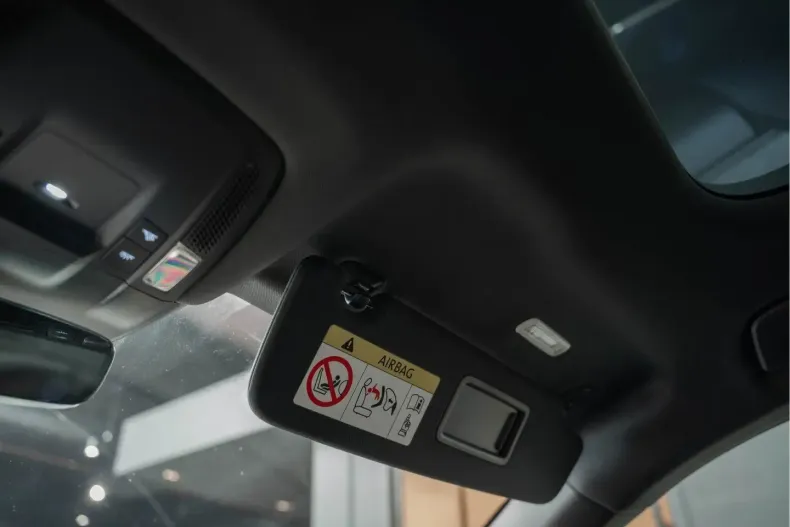 Porsche Taycan din 2023 cu 26.800 km - oferta POR177124 - foto 43