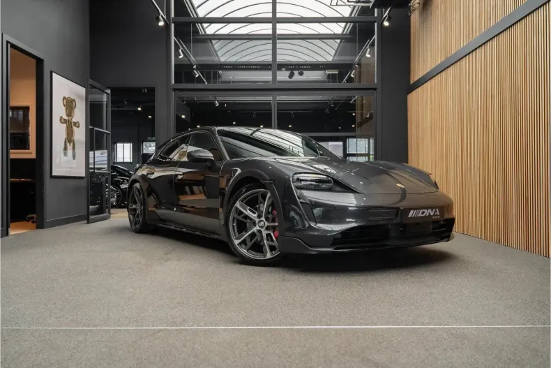 Porsche Taycan din 2023 cu 26.800 km - oferta POR177124 - foto 47