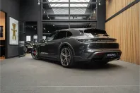 Porsche Taycan din 2023 cu 26.800 km - oferta POR177124 - foto 50