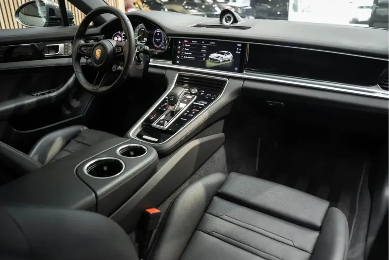 Porsche Panamera din 2023 cu 69.287 km - oferta POR177125 - foto 9