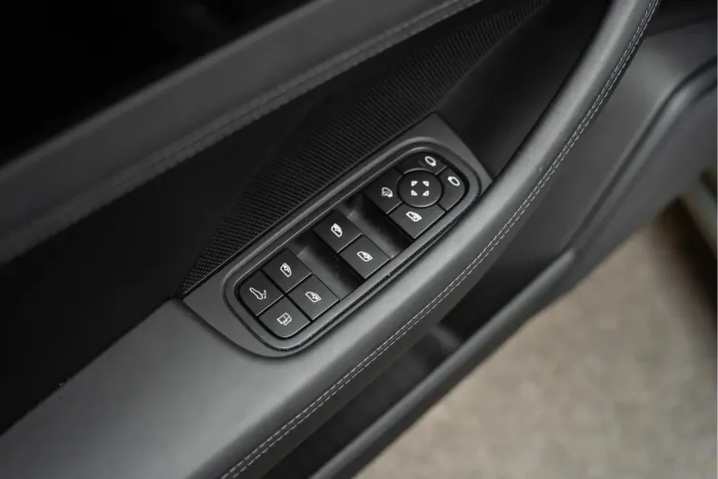 Porsche Panamera din 2023 cu 69.287 km - oferta POR177125 - foto 23