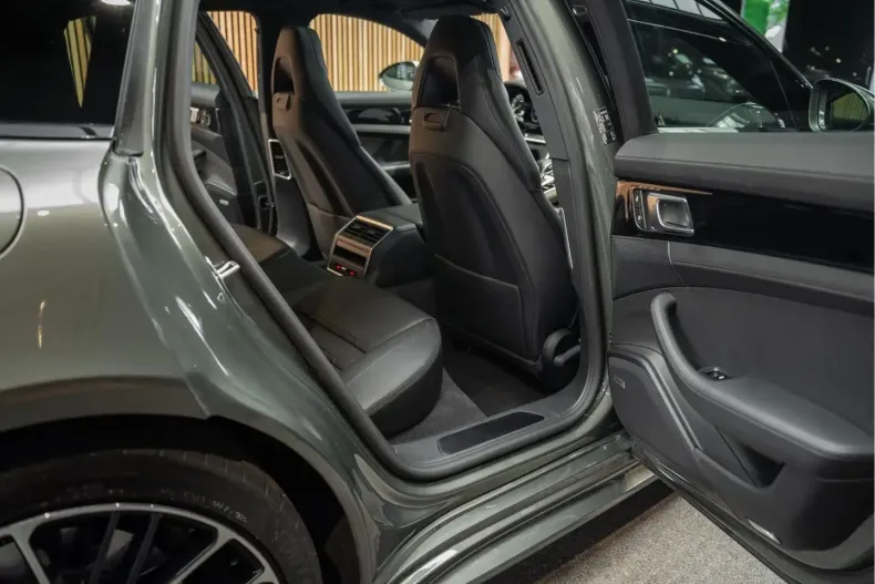 Porsche Panamera din 2023 cu 69.287 km - oferta POR177125 - foto 30