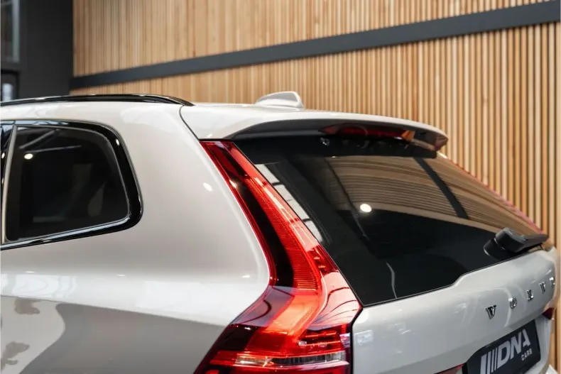 Volvo XC60 din 2024 cu 17.539 km - oferta VOL177126 - foto 18