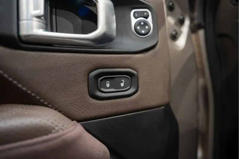 Jeep Wrangler din 2022 cu 24.455 km - oferta JEE177127 - foto 26