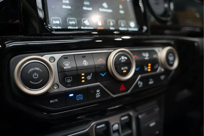 Jeep Wrangler din 2022 cu 24.455 km - oferta JEE177127 - foto 39