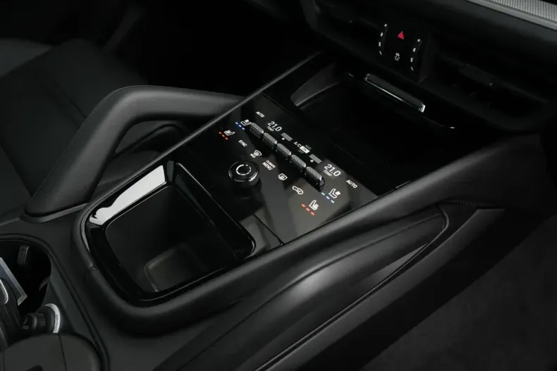 Porsche Cayenne din 2024 cu 10.000 km - oferta POR177131 - foto 30