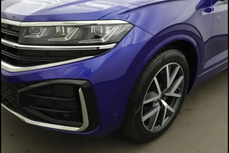 Volkswagen Touareg din 2024 cu 25.700 km - oferta VOL177137 - foto 3