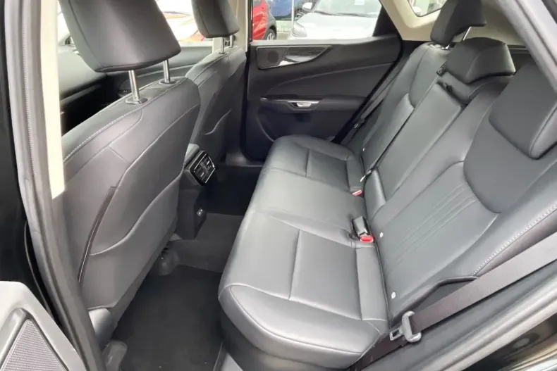 Lexus NX 350h din 2024 cu 14.175 km - oferta LEX177139 - foto 11