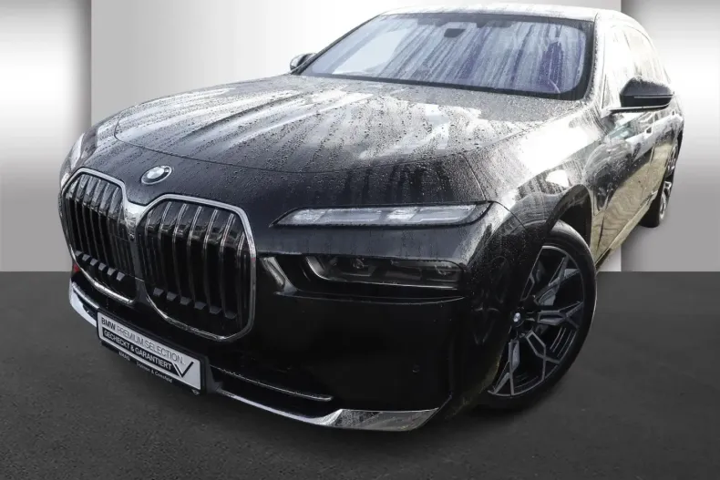 BMW 750 din 2024 cu 4.800 km - oferta BMW177144 - foto 1