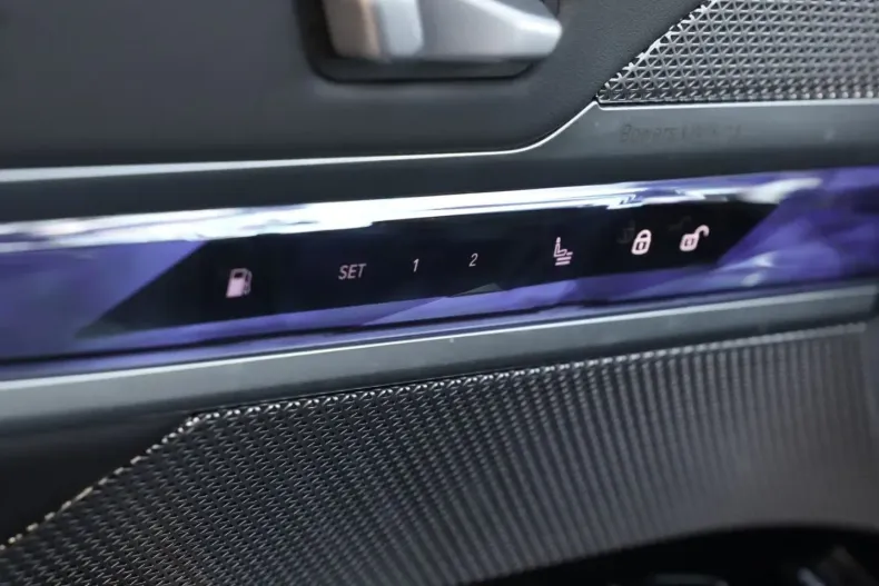 BMW 750 din 2024 cu 4.800 km - oferta BMW177144 - foto 8