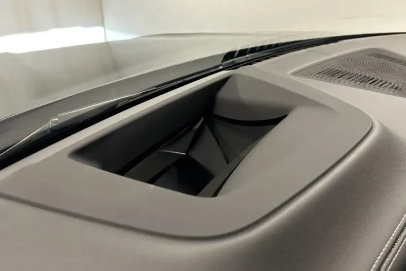 BMW X7 din 2025 cu 15.087 km - oferta BMW177158 - foto 38