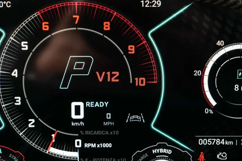 Lamborghini Revuelto din 2024 cu 5.780 km - oferta LAM177166 - foto 25