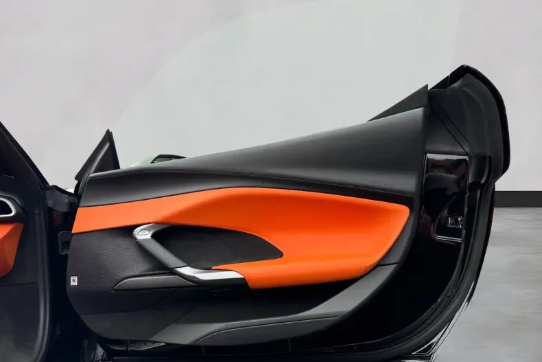 Ferrari 296 GTS din 2025 cu 1.100 km - oferta FER177174 - foto 24