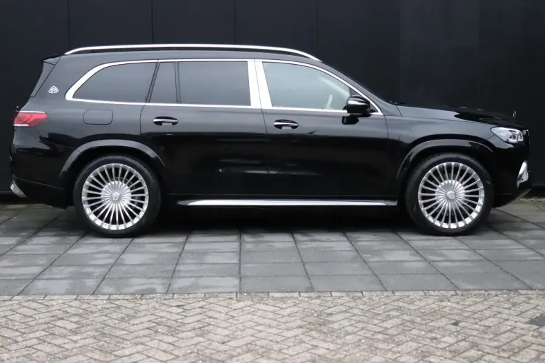 Mercedes-Benz GLS 600 din 2023 cu 70.400 km - oferta MER177189 - foto 4