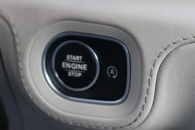 Mercedes-Benz GLS 600 din 2023 cu 70.400 km - oferta MER177189 - foto 17