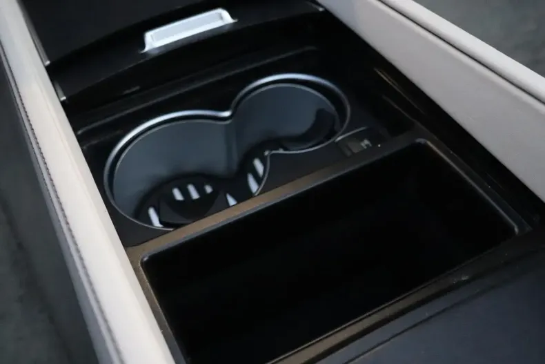 Mercedes-Benz GLS 600 din 2023 cu 70.400 km - oferta MER177189 - foto 26