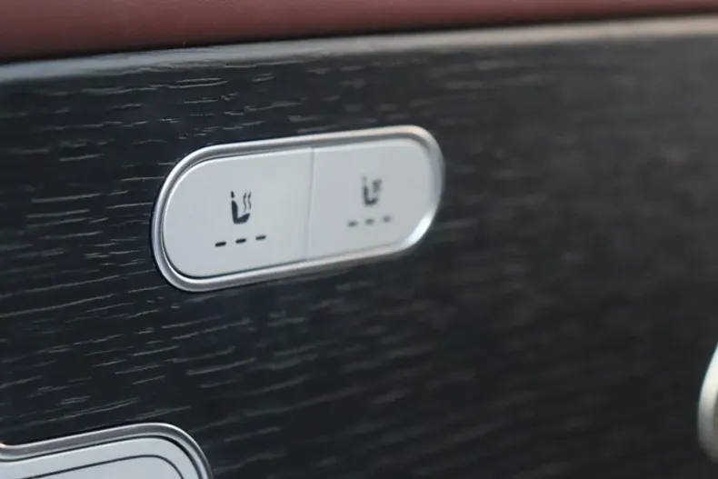 Mercedes-Benz GLS 600 din 2023 cu 70.400 km - oferta MER177189 - foto 30