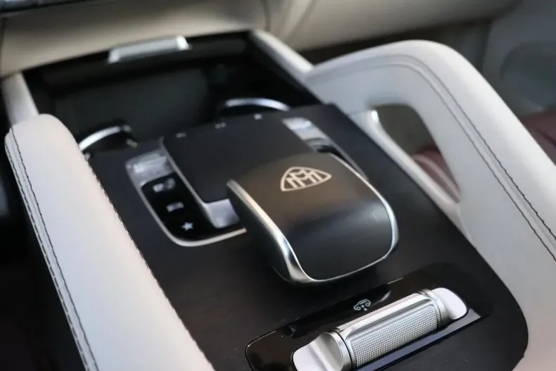 Mercedes-Benz GLS 600 din 2023 cu 70.400 km - oferta MER177189 - foto 46