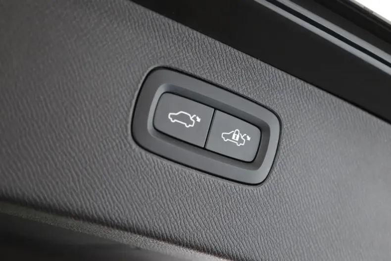 Volvo XC90 din 2023 cu 58.300 km - oferta VOL177217 - foto 9