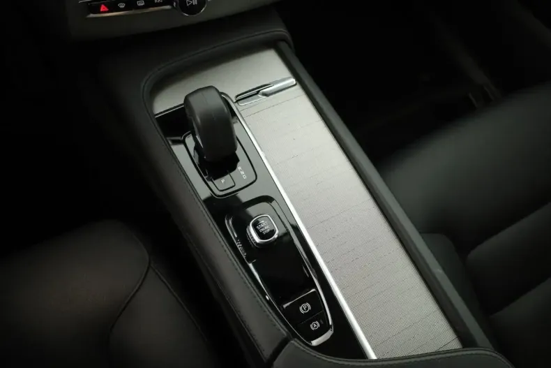 Volvo XC90 din 2023 cu 58.300 km - oferta VOL177217 - foto 20