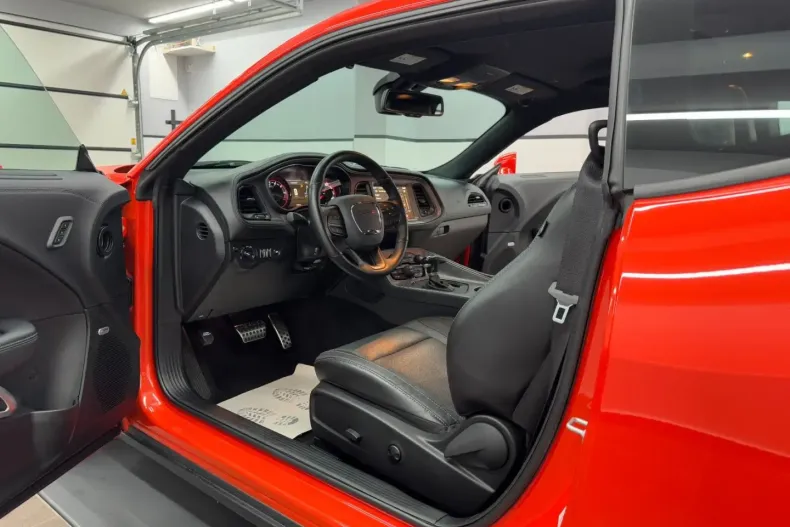 Dodge Challenger din 2023 cu 19.877 km - oferta DOD177225 - foto 18