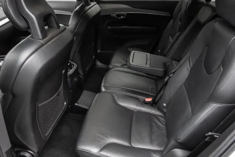 Volvo XC90 din 2021 cu 63.105 km - oferta VOL177228 - foto 14