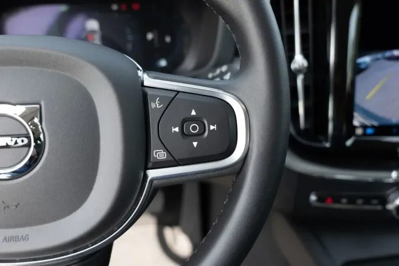 Volvo XC60 din 2023 cu 52.386 km - oferta VOL177240 - foto 16