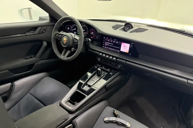 Porsche 992 din 2024 cu 4.600 km - oferta POR177269 - foto 10