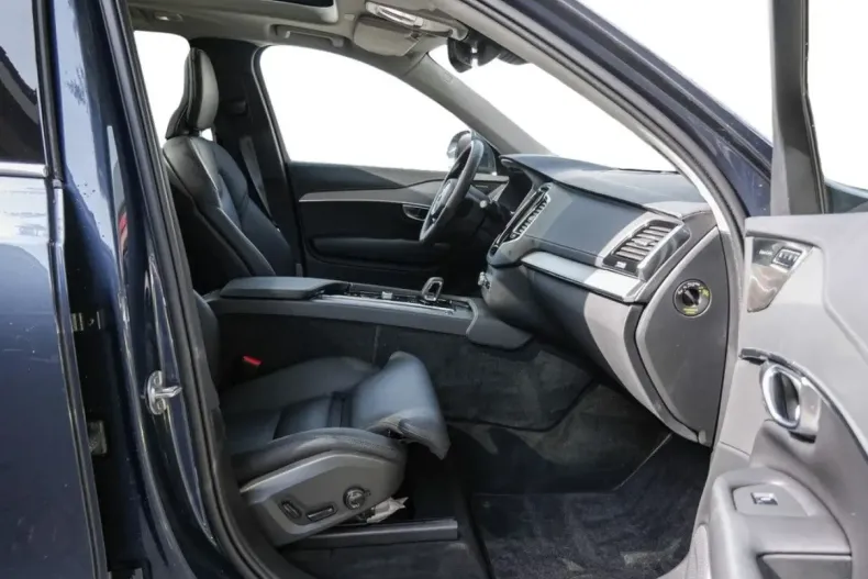 Volvo XC90 din 2023 cu 73.488 km - oferta VOL177291 - foto 4