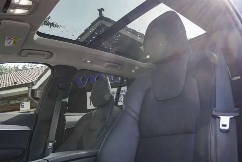 Volvo XC90 din 2023 cu 73.488 km - oferta VOL177291 - foto 10