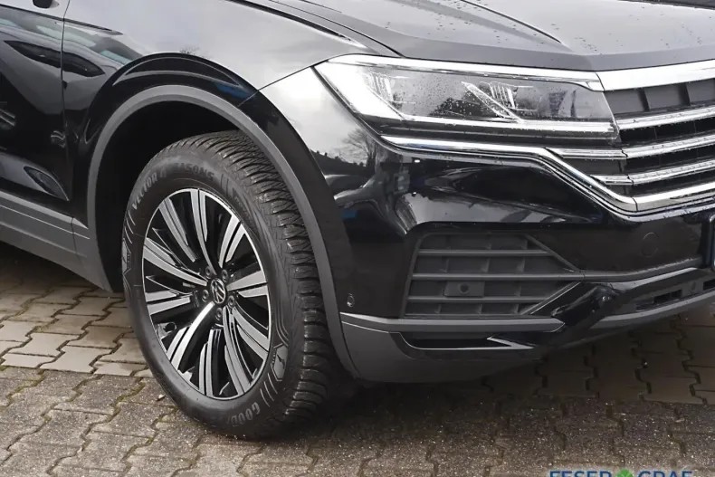 Volkswagen Touareg din 2024 cu 12.520 km - oferta VOL177298 - foto 3