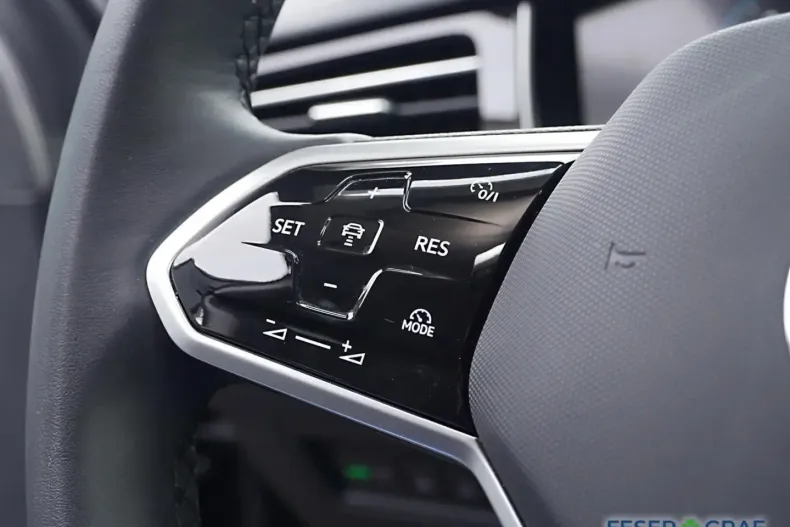 Volkswagen Touareg din 2024 cu 12.520 km - oferta VOL177298 - foto 12