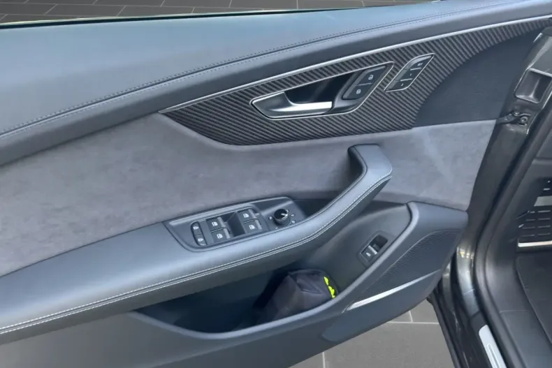 Audi RSQ8 din 2024 cu 2.032 km - oferta AUD177300 - foto 12