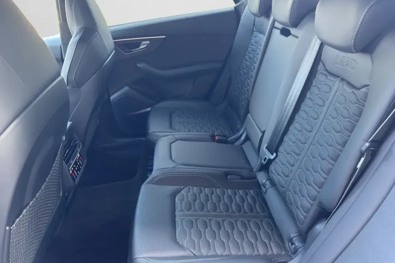 Audi RSQ8 din 2024 cu 2.032 km - oferta AUD177300 - foto 13