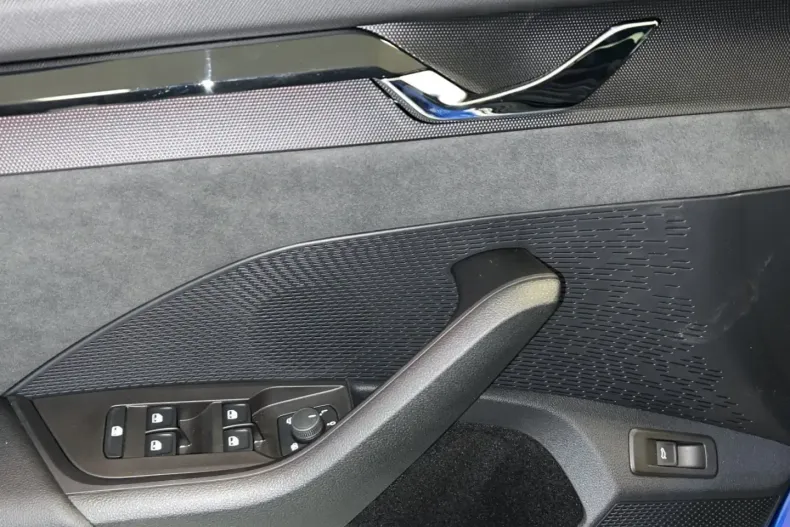 Skoda Octavia din 2024 cu 14.999 km - oferta SKO177313 - foto 12