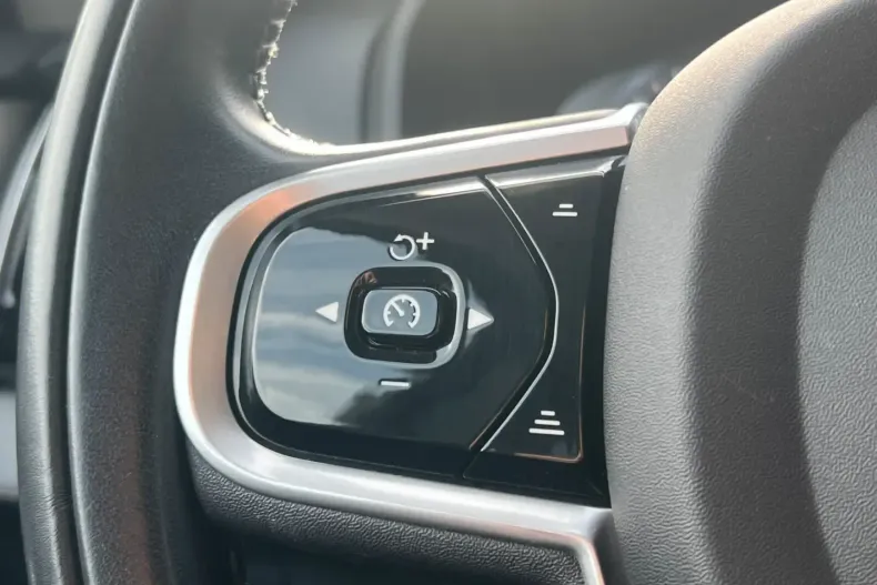 Volvo XC90 din 2021 cu 98.384 km - oferta VOL177324 - foto 20