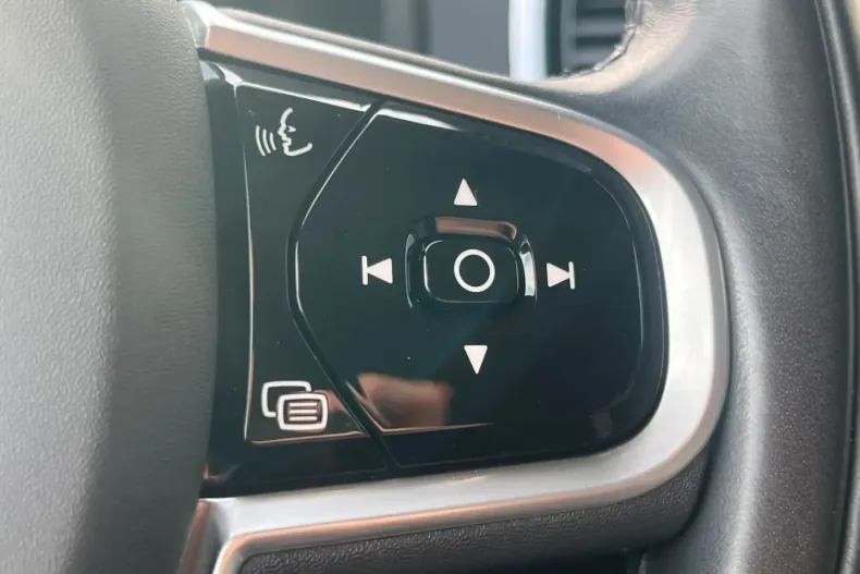 Volvo XC90 din 2021 cu 98.384 km - oferta VOL177324 - foto 21