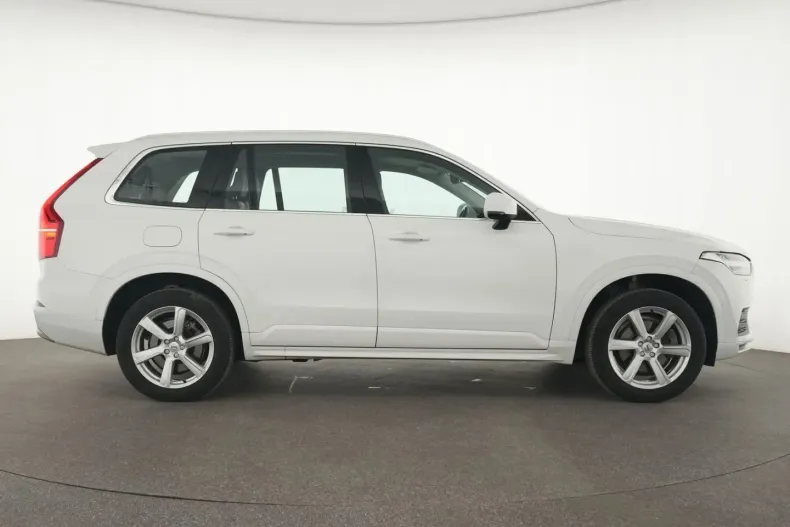 Volvo XC90 din 2022 cu 44.699 km - oferta VOL177327 - foto 4