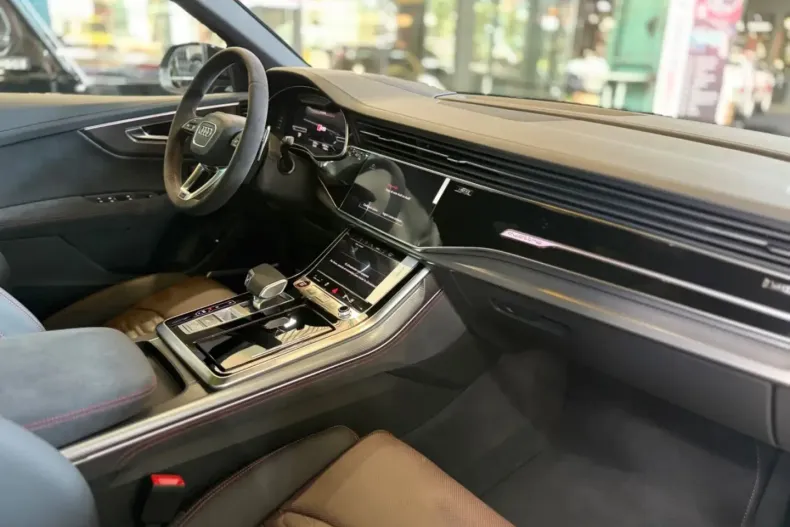 Audi RSQ8 din 2025 cu 1.370 km - oferta AUD177345 - foto 10